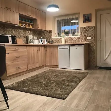 Stefi Apartman 아파트