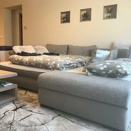 아파트 Stefi Apartman
