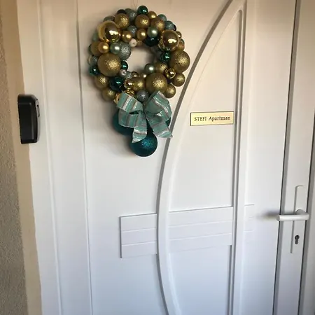 Stefi Apartman * إغير