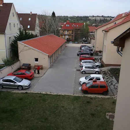 Stefi Apartman *