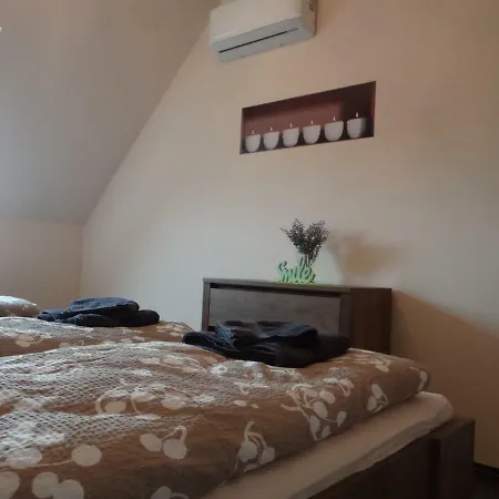 Stefi Apartman * إغير