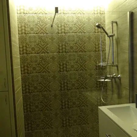 Stefi Apartman إغير