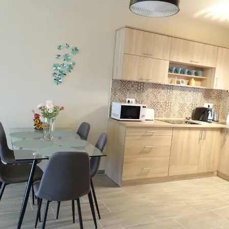 Stefi Apartman إغير