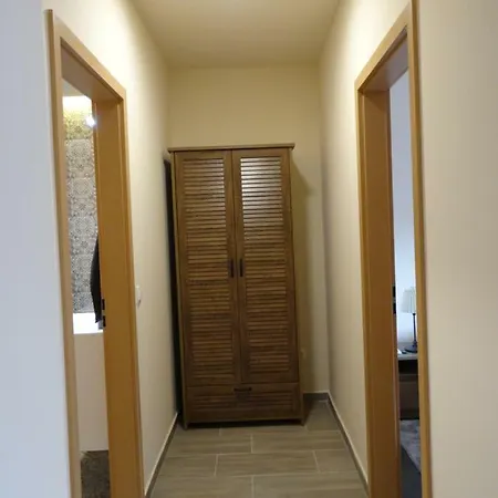 Stefi Apartman إغير